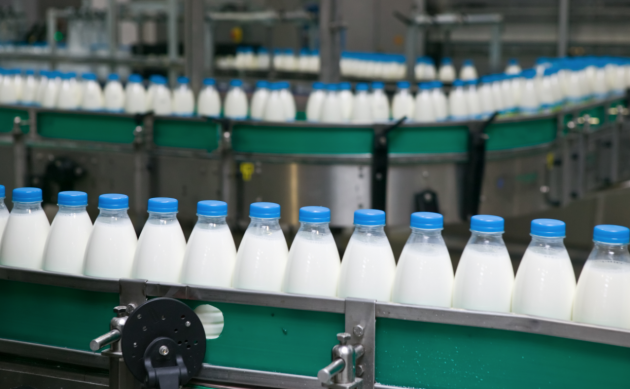 Россия может столкнуться с перепроизводством молока в 2018 году   
