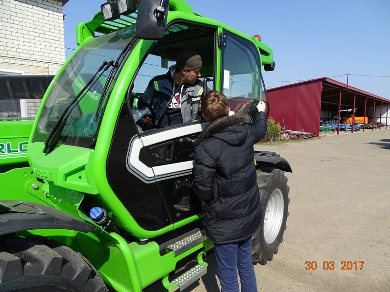 "ДелКомАгро" продолжает осуществлять поставки сельхозтехники аграриям юга России