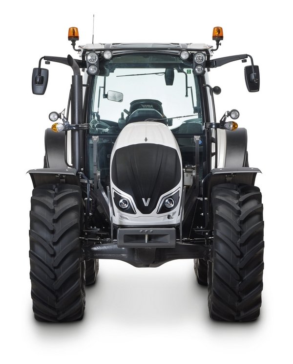 Valtra_A4 front