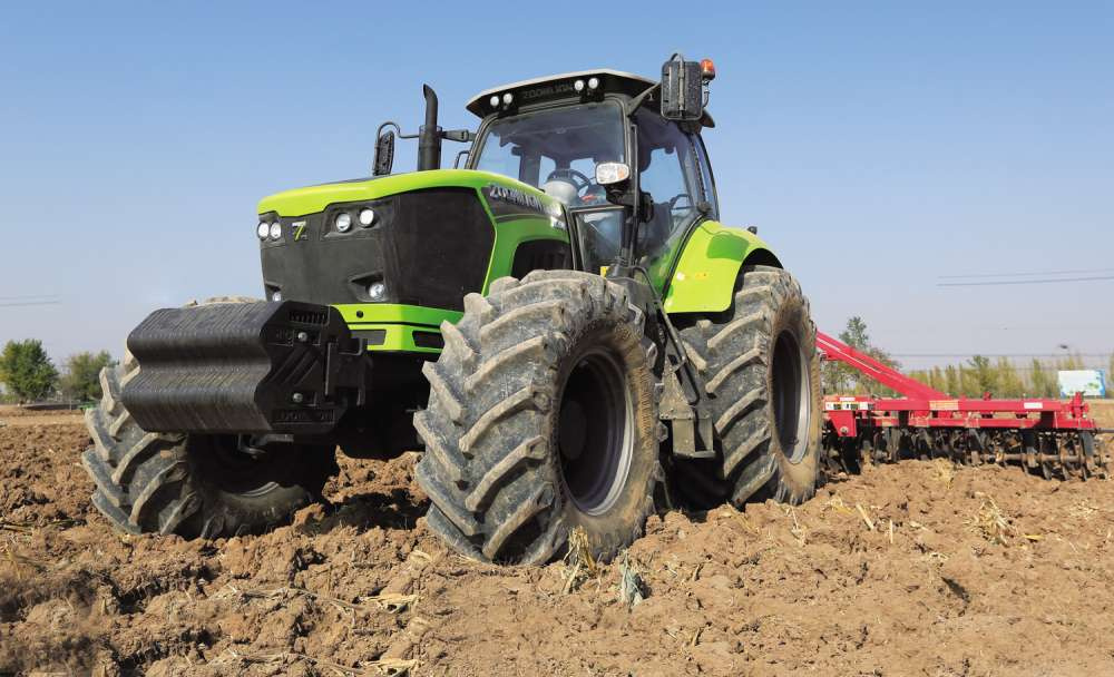 Zoomlion представит новый трактор PL2304 на «Золотой Ниве 2022»