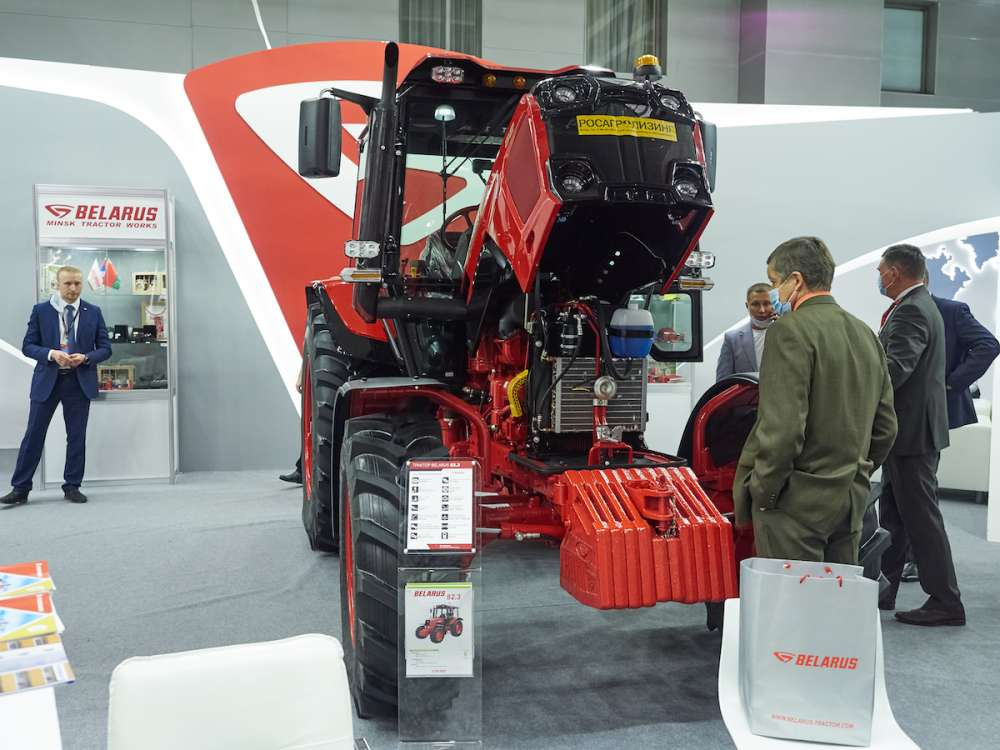 Два беспилотных трактора МТЗ представят на выставке "Агросалон"