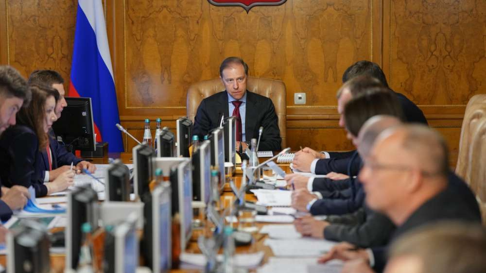 Денис Мантуров поручил поддержать экспорт российской сельхозтехники