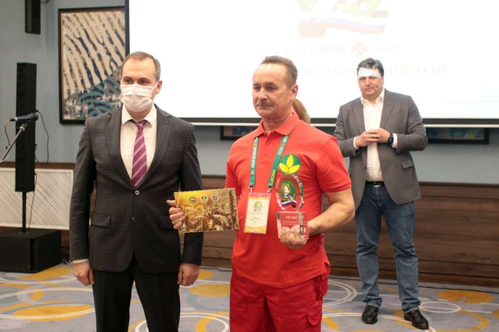 Два механизатора представят Россию на чемпионате мира по пахоте