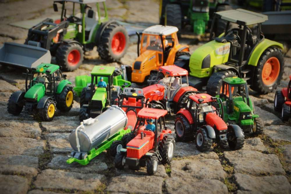 Бум продаж тракторов отмечается во всем мире