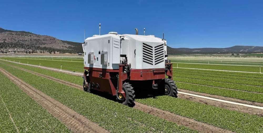 Carbon Robotics представила новую модель робота для лазерной прополки сорняков
